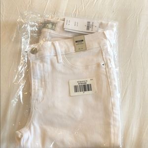 Abercrombie white jeans NEW STILL IN BAG